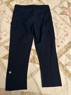 Lululemon Navy Crop Leggings size 6