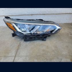 2020- 2023 NISSAN SENTRA RIGHT
HEADLIGHT PASSENGER SIDE HALOGEN
ACCENT LED GENUINE USED OEM. H1