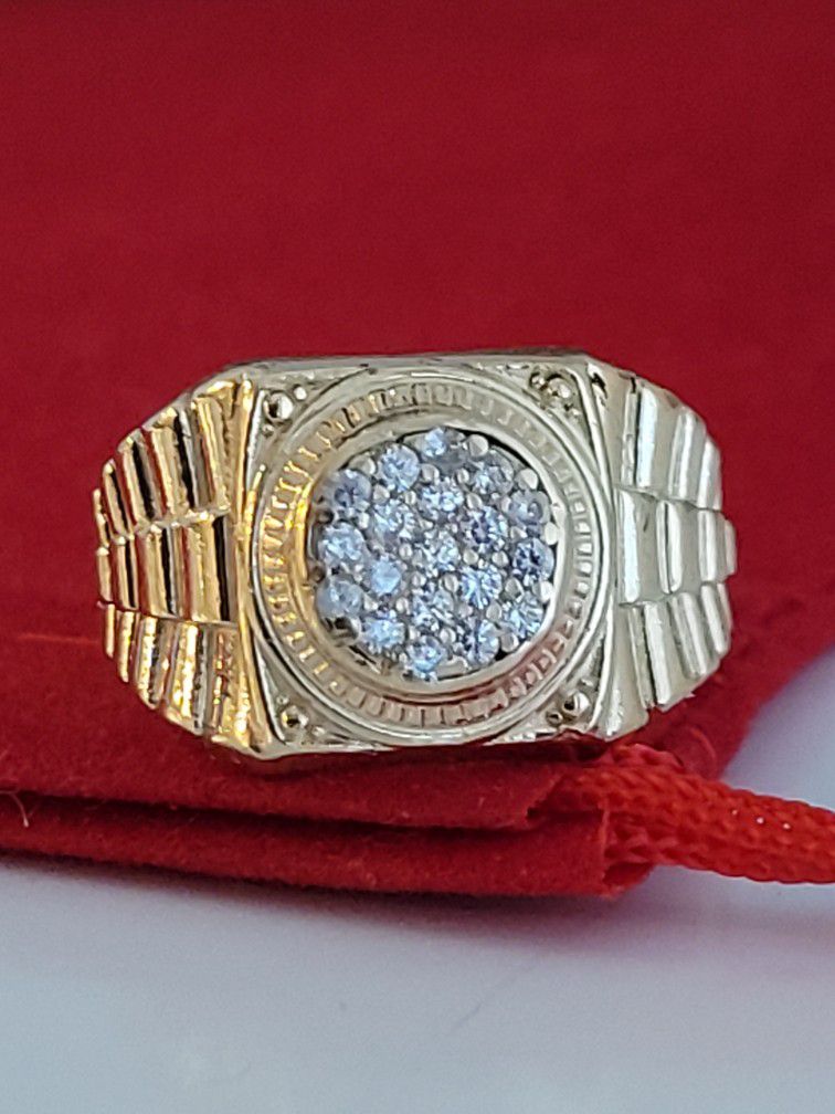 ⛔️RESERVED⛔️10k Size 7.25 Vintage Solid Yellow Gold Cubic Zirconia Cocktail Ring!👌🎁Post Tags: 10k 14k