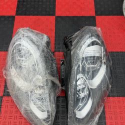 2016 Porsche Cayenne OEM headlights