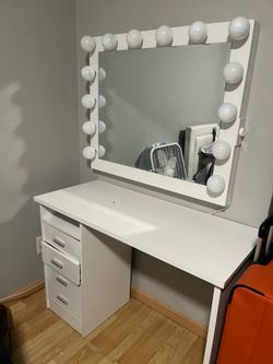 4 piece bedroom set, mattress included