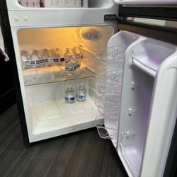 Mini Fridge Used But Good Condition 