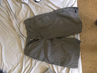 Vans shorts waist 28