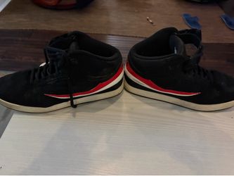 Fails hightop gym shoes