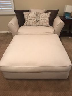 Cool couch with amazing matching ottoman