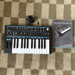 Novation Bass Station II 25-Key Monophonic Synthesizer