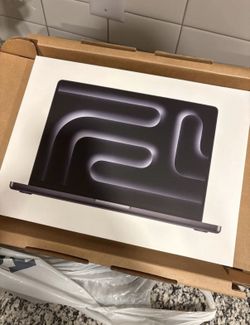 MacBook Pro 14-inch Laptop
