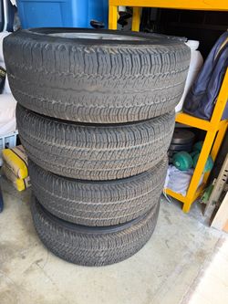 Wheels and tires 255/75R17