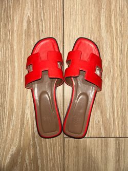 Red Hermes Oran Slides