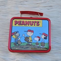 Peanuts Snoopy Tin Metal Lunch Box