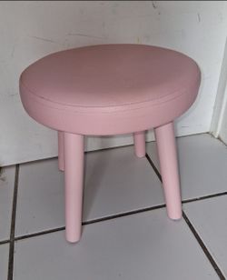 toddler 11" high x 12" wide pink padded stool with 4 wood legs $10 FIRM