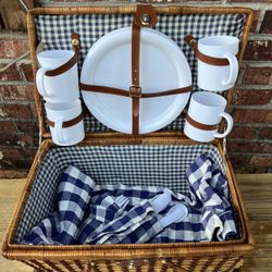 Vintage Wicker Picnic Basket