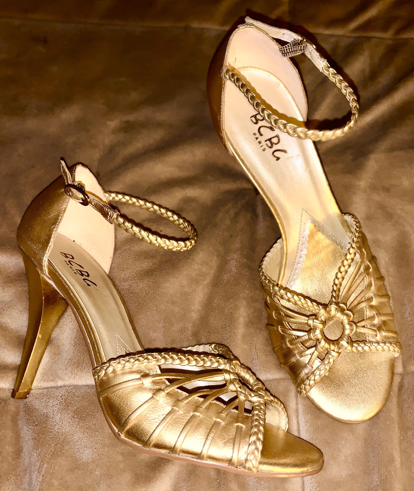 BCBG heels size 7.5