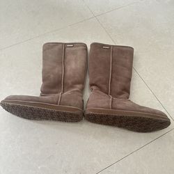 EMU brown shearling boots
