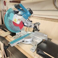 Makita Sliding 12" Saw