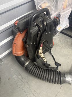 Leaf blower/ sopladora