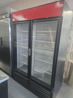 2 door merchandise cooler