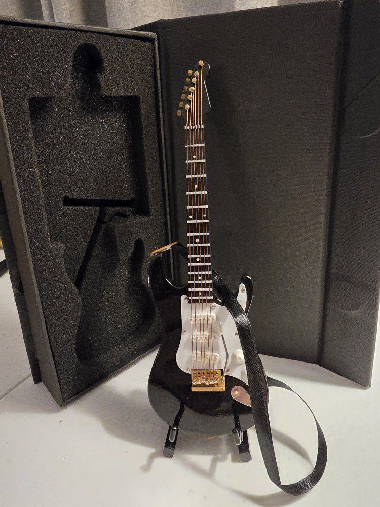 1/6 Scale Handmade 18CM White Folk Electric Guitar
