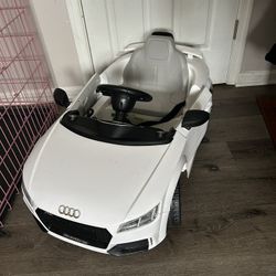 Electronic Audi Car