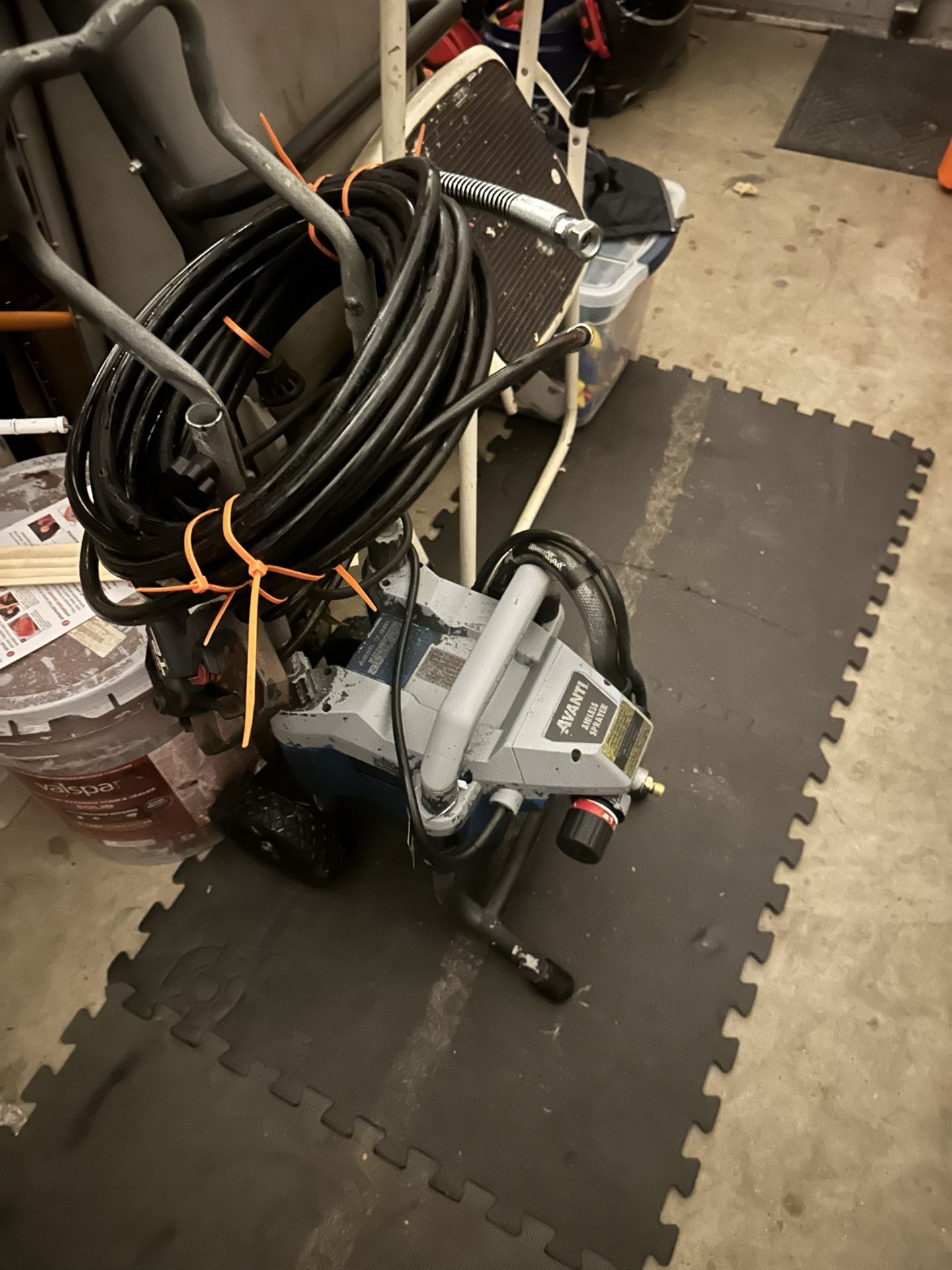 Avanti Paint Sprayer 