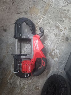 Milwaukee m18 fuel deep cut bandsaw saw