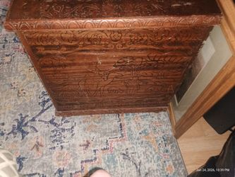 Wood chest