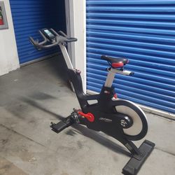 Life Fitness Ic7 Spin Bike