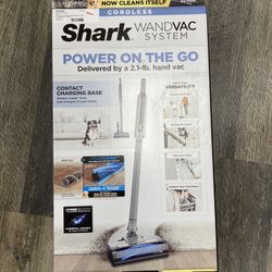 Shark WS642 - Ultra-Lightweight Powerful Cordless Stick Vacuum w/Charging Dock