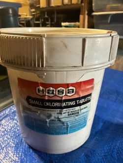 Small chlorine tablets , 10 lbs . New