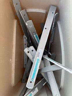 16 in X 10 in Heavy Duty Shelf Bracket