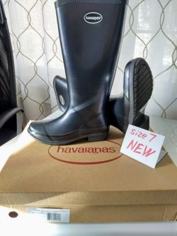 NEW HAVAIANAS Grey Metallic Rain Boots, size 7.