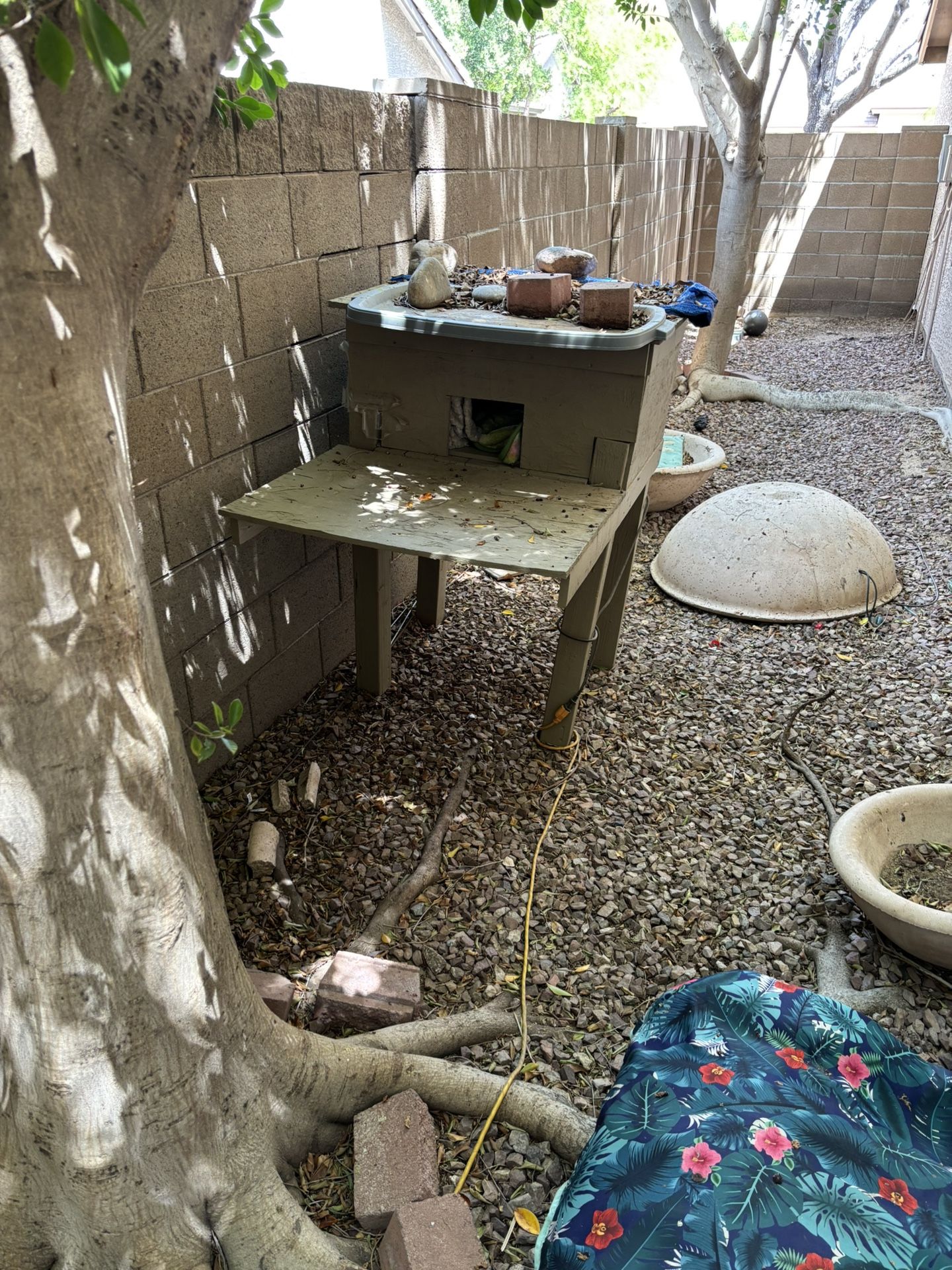 Free Outdoor Cat House