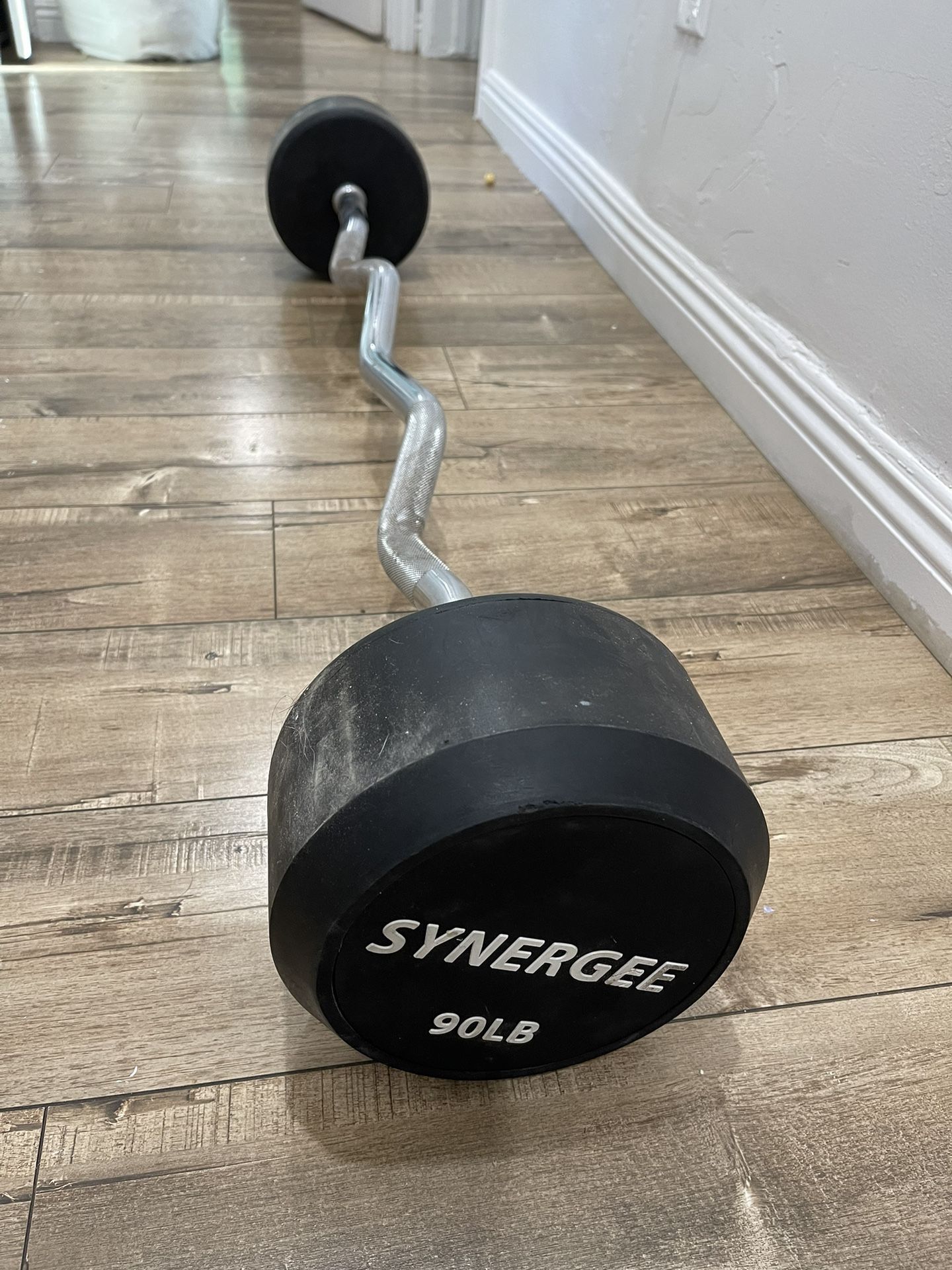 90 Lb. Fixed Curl Bar NEW