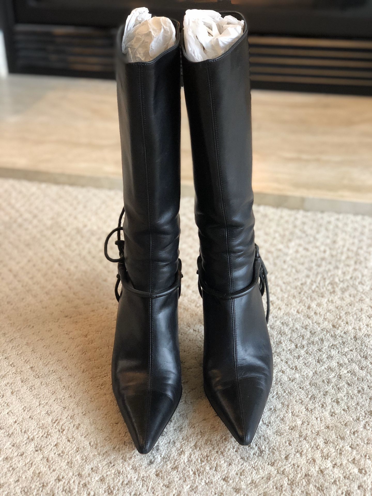 Authentic Gucci black leather boots Size 6