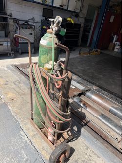 WELDING/CUTTING SET – OXYGEN & ACETYLENE