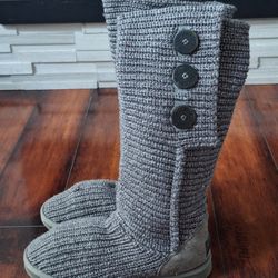 UGG Australia Classic Cardy Knit Sweater Gray Woven Button Boots size 8 5819