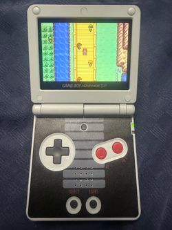 Modded Gameboy Advance Sp (NES shell)