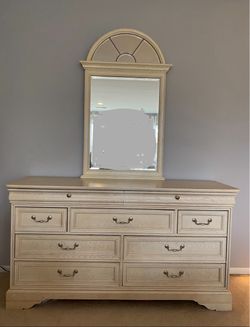 9-Drawer Dresser by Lexington & Tiffany Mirror- Chez Michelle Collection