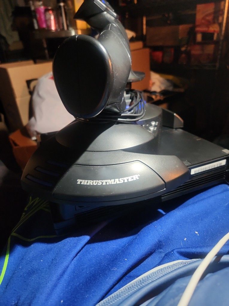 Thrustmaster 4
