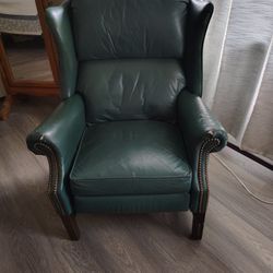 Comfy, Beautiful, Leather Recliner