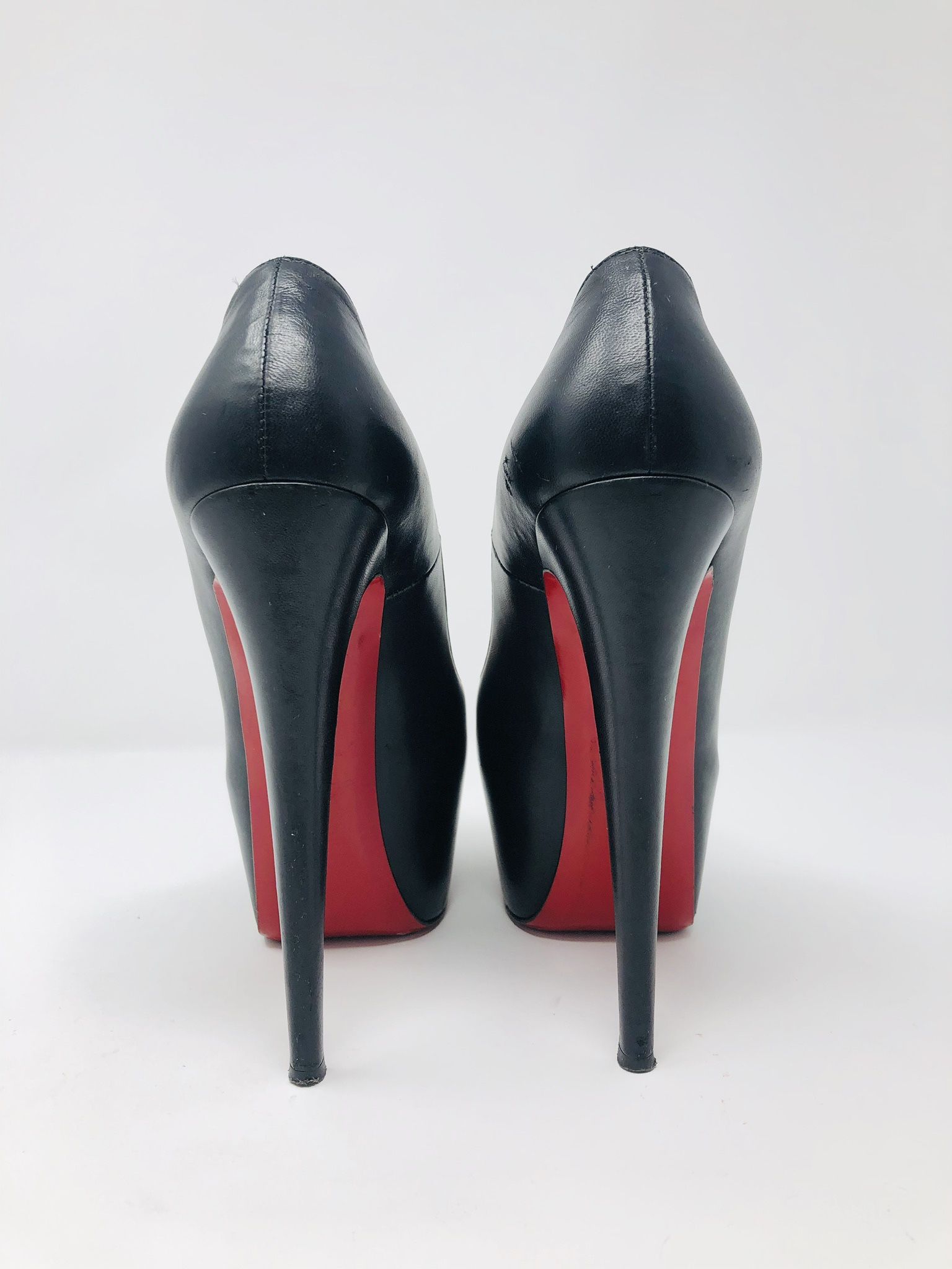 🖤Christian Louboutin Heels🖤