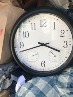 Young town quarts clock