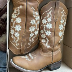 Quicy Boots 
