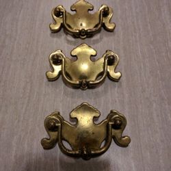 Vintage Dresser Pull Handles Set Of 3