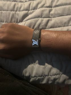Lv  band
