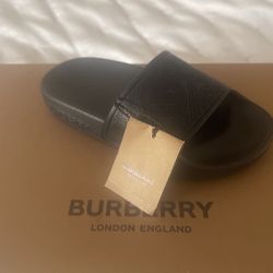 Burberry De Niños. Talla 27. 