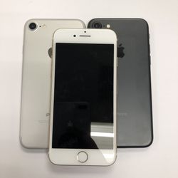 Apple iPhone 7 32gb unlocked , sold with store warranty and receipt | Each 