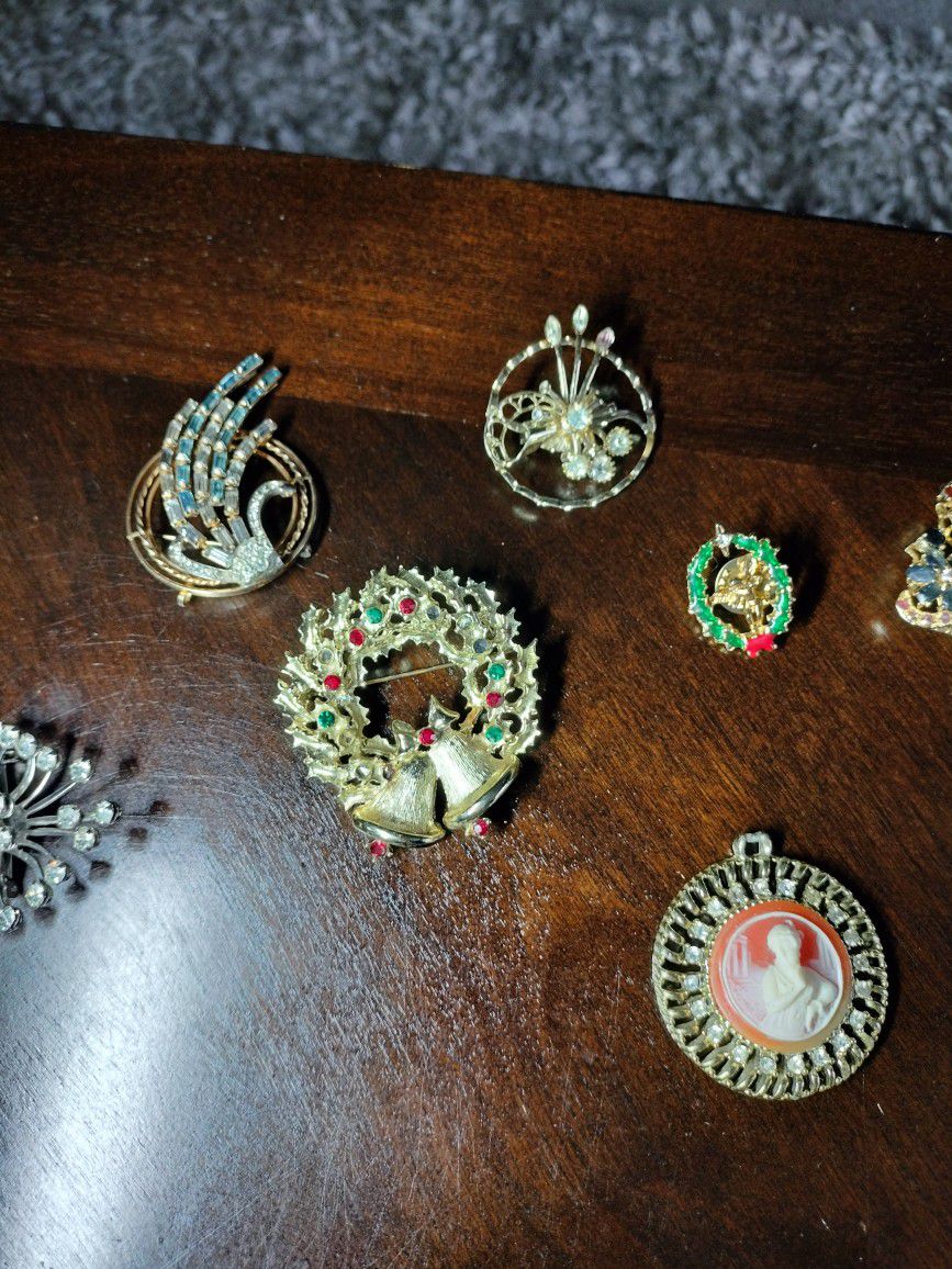 Lot Of Vintage Costume Jewelry 