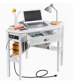 Corner Desk like new