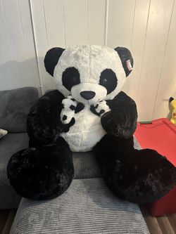 Giant Plush Panda with 2 Baby Pandas – Taller than 5 Feet
